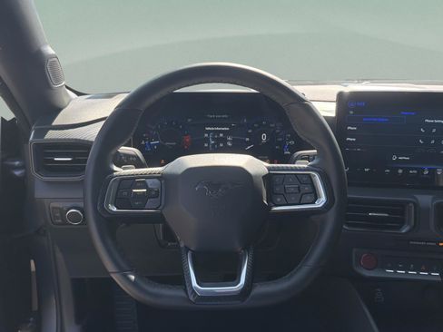 Used 2025 Ford Mustang GT RWD image 9