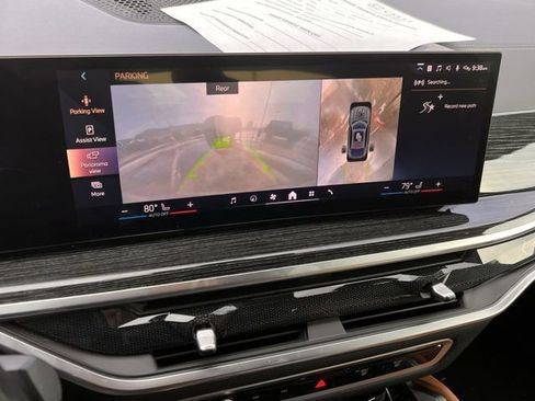 Used 2024 BMW X6 xDrive40i w/ Premium Package image 17