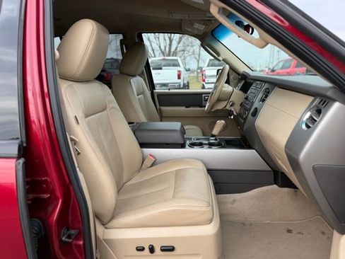 Used 2014 Ford Expedition XLT w/ Equipment Group 202A image 17