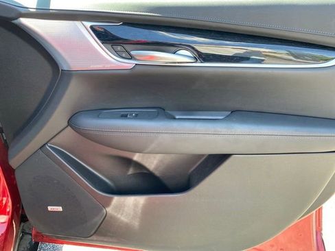 Used 2025 Cadillac XT5 Premium Luxury w/ Technology Package AWD/4WD image 41