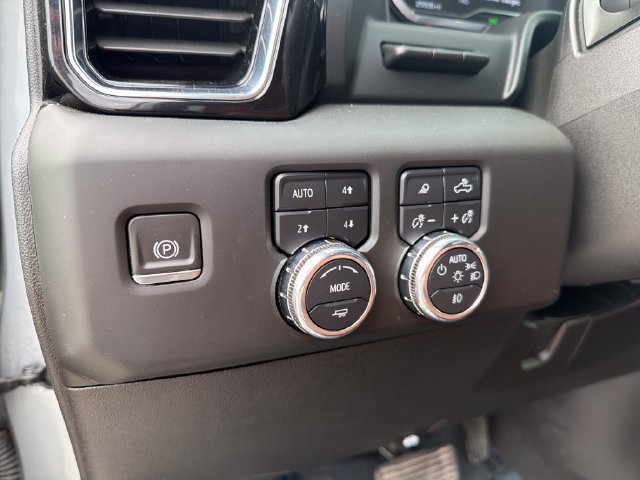 Used 2024 GMC Sierra 2500 Denali Ultimate AWD/4WD image 14