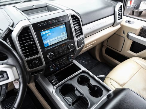 Used 2019 Ford F250 Lariat w/ Chrome Package AWD/4WD image 30