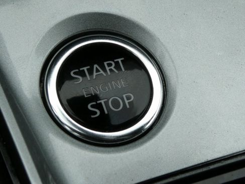 Used 2024 Nissan Altima 2.5 SV w/ SV Premium Package image 10