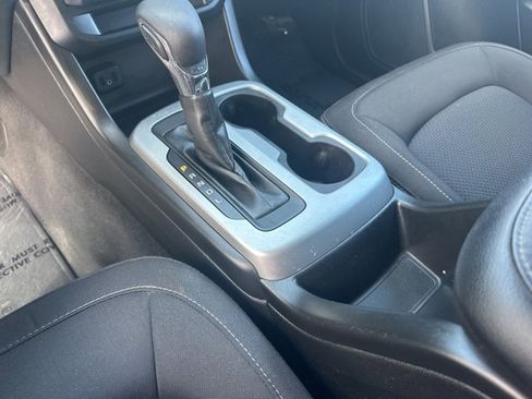 Used 2022 Chevrolet Colorado LT w/ LT Convenience Package image 23
