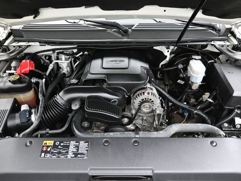 Used 2014 Cadillac Escalade Platinum RWD image 8