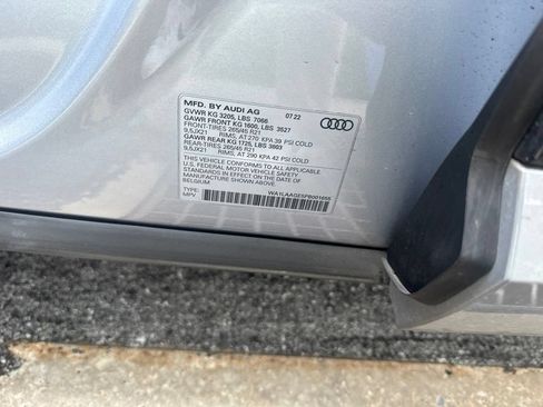 Used 2023 Audi e-tron Premium Plus AWD/4WD image 10