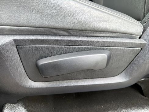 Used 2018 RAM 1500 Express RWD image 17