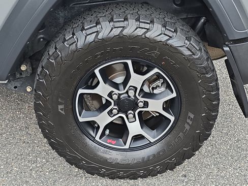 Used 2020 Jeep Wrangler Sport AWD/4WD image 34
