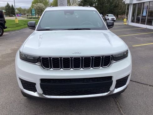 Used 2024 Jeep Grand Cherokee L Laredo w/ Luxury Tech Group I AWD/4WD image 8