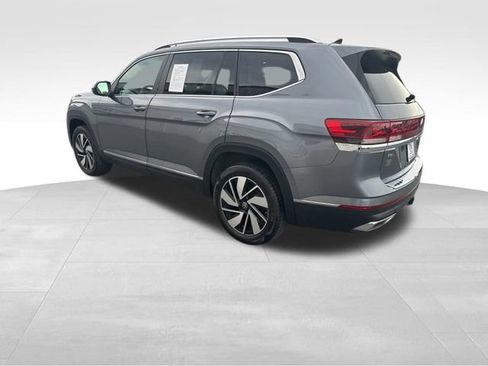 Used 2024 Volkswagen Atlas SEL AWD/4WD image 4