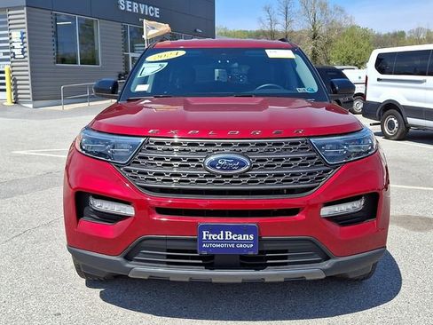 Used 2024 Ford Explorer XLT w/ Equipment Group 202A AWD/4WD image 3