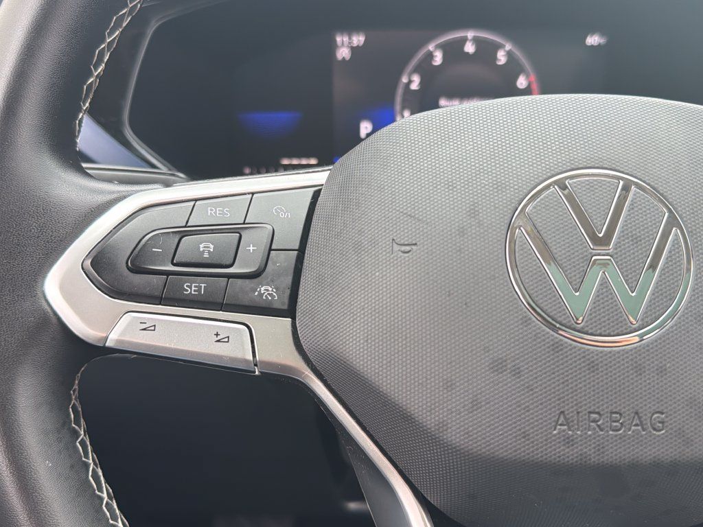 Used 2022 Volkswagen Taos SE FWD image 13