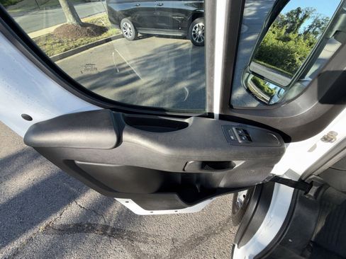 Used 2023 RAM ProMaster 2500 FWD image 15