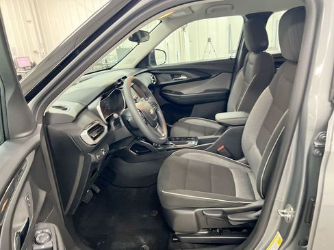 Used 2023 Chevrolet TrailBlazer LS FWD image 14