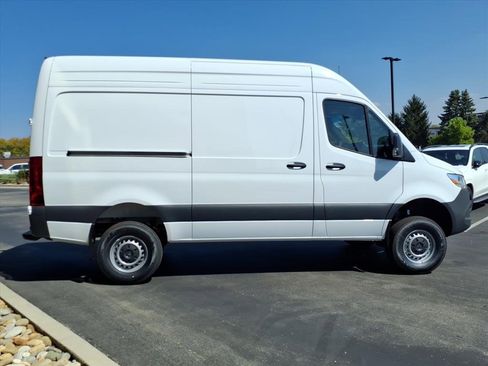 New 2025 Mercedes-Benz Sprinter 2500 image 6