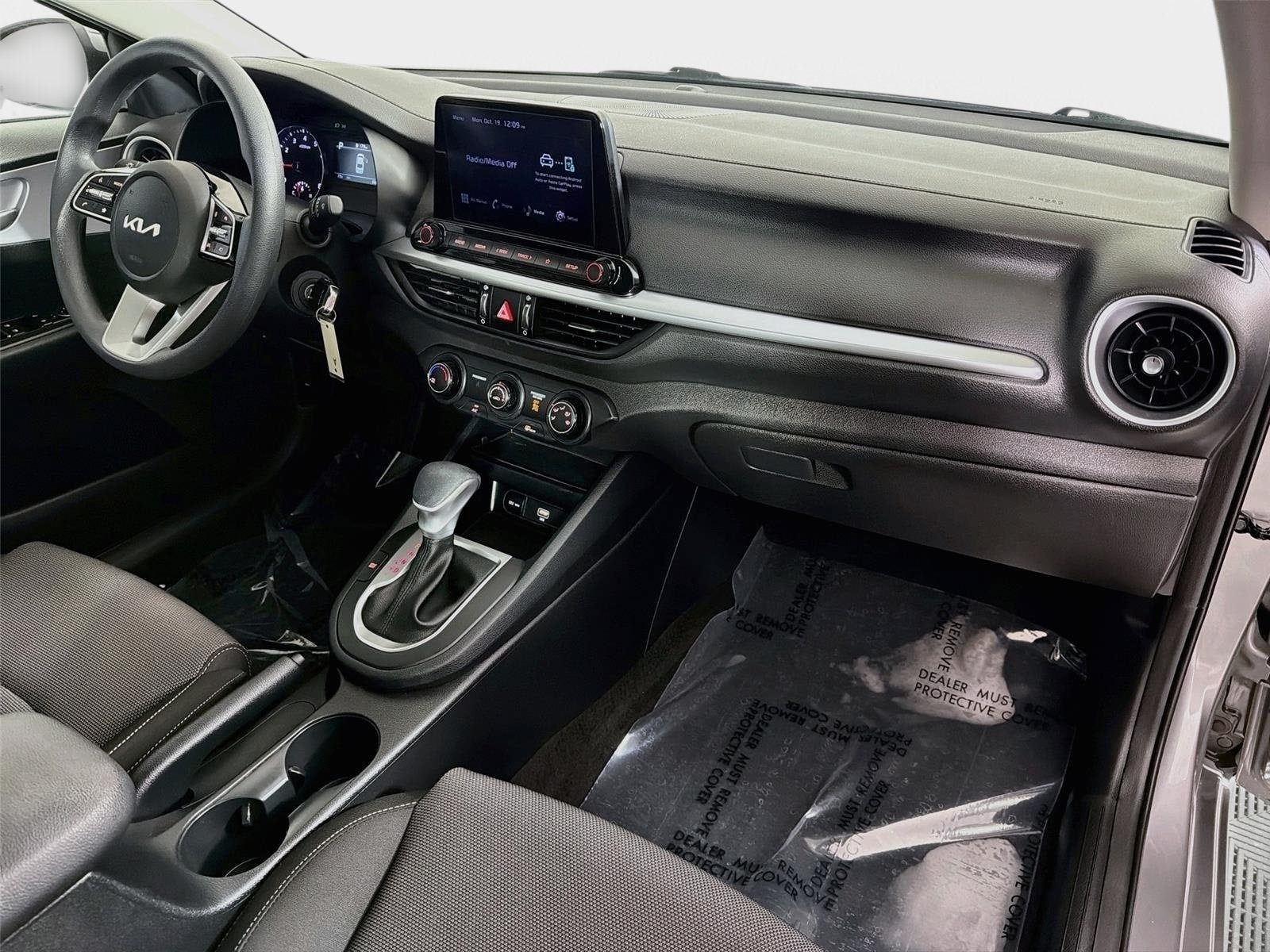 Used 2024 Kia Forte LXS w/ LXS Technology Package FWD image 25