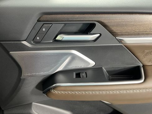 Certified 2026 GMC Acadia Denali Ultimate w/ LPO, Floor Liner Package FWD image 23