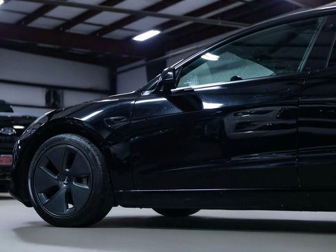 Used 2023 Tesla Model 3 Standard Range image 14