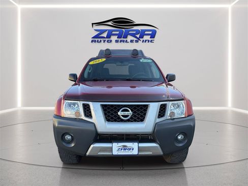Used 2013 Nissan Xterra PRO-4X AWD/4WD image 2