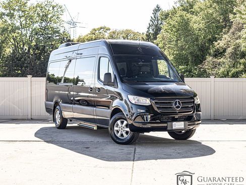 Used 2020 Mercedes-Benz Sprinter 2500 w/ Driver Convenience Package image 3