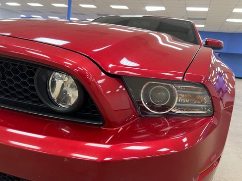 Used 2013 Ford Mustang GT Premium w/ Comfort Pkg image 30