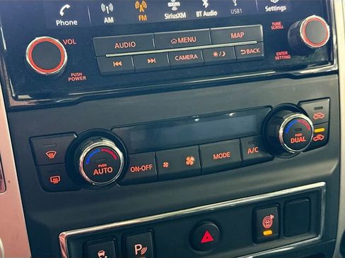 Used 2020 Nissan Titan SV w/ SV Convenience Package image 17