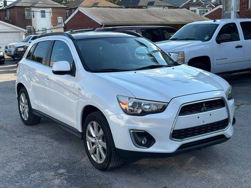 Used 2013 Mitsubishi Outlander Sport SE AWD/4WD image 1
