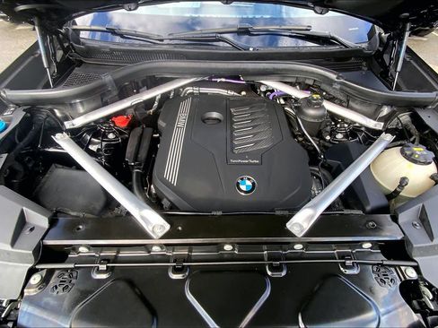 Used 2023 BMW X5 xDrive40i w/ Premium Package AWD/4WD image 29