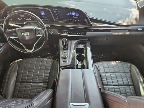 Used 2022 Cadillac Escalade Sport Platinum AWD/4WD image 16
