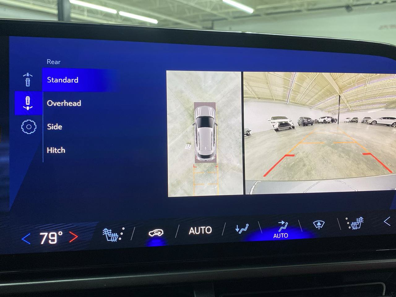 Used 2024 Chevrolet Equinox EV RS FWD image 23