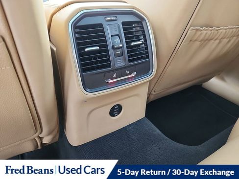 Used 2018 Porsche Macan Turbo image 11