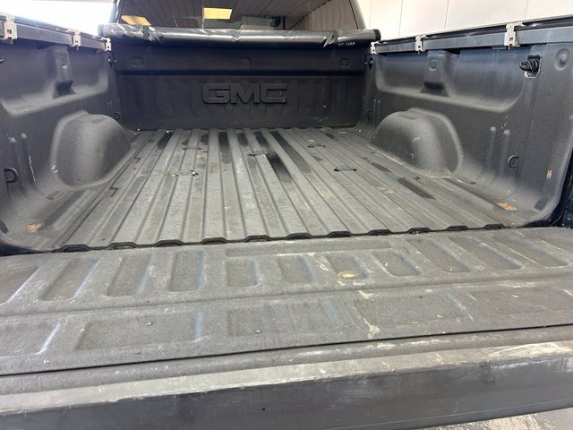 Used 2018 GMC Sierra 2500 SLT w/ All Terrain HD Package AWD/4WD image 8