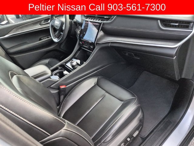 Used 2023 Jeep Grand Cherokee Limited RWD image 12