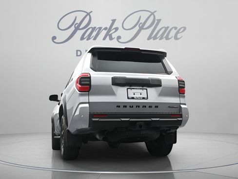 Used 2025 Toyota 4Runner TRD Off-Road Premium w/ Tow Technology Package AWD/4WD image 15