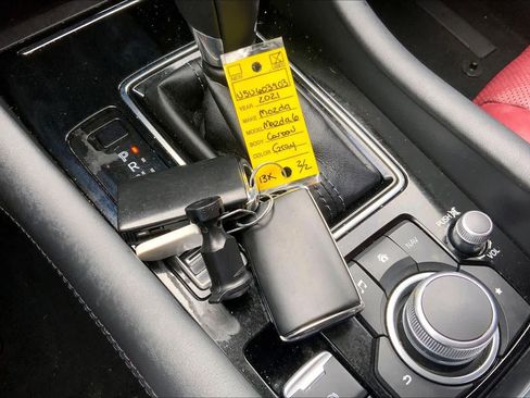 Used 2021 MAZDA MAZDA6 Carbon Edition image 15