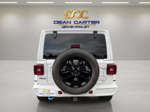 Used 2021 Jeep Wrangler Unlimited Sahara image 5