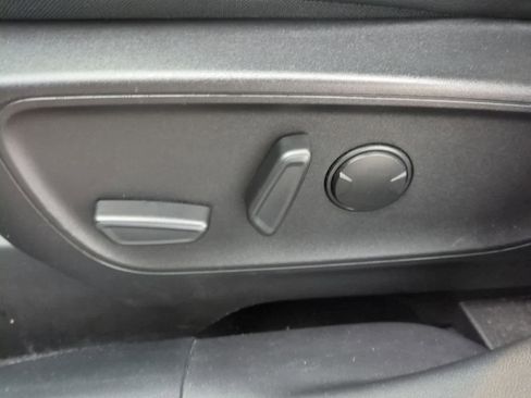 Used 2022 Ford Escape SEL image 17