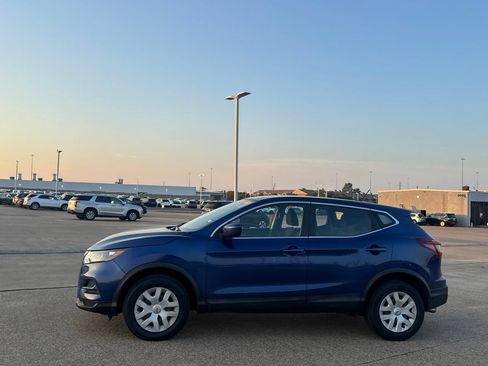 Used 2020 Nissan Rogue Sport S FWD image 13