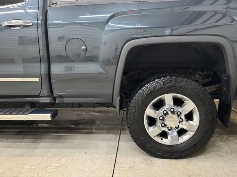 Used 2018 GMC Sierra 3500 Denali w/ Duramax Plus Package AWD/4WD image 6