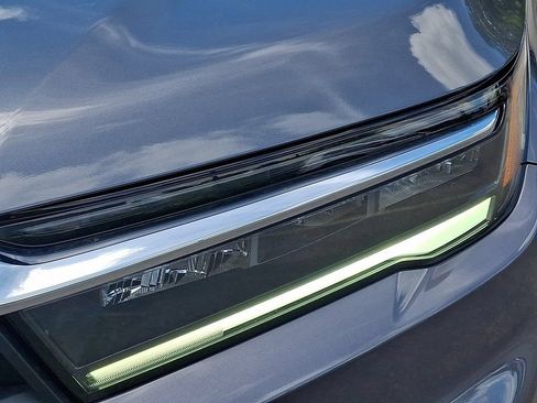 Used 2025 Honda Pilot EX-L image 10