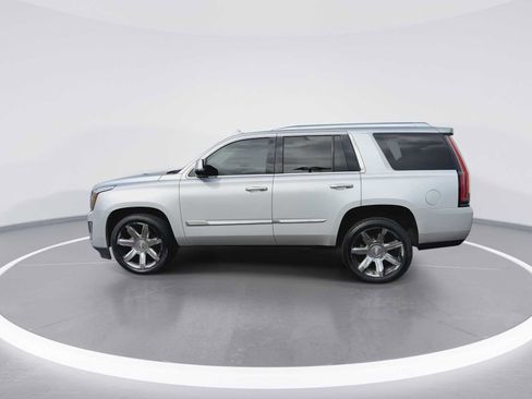 Used 2016 Cadillac Escalade Luxury AWD/4WD image 5