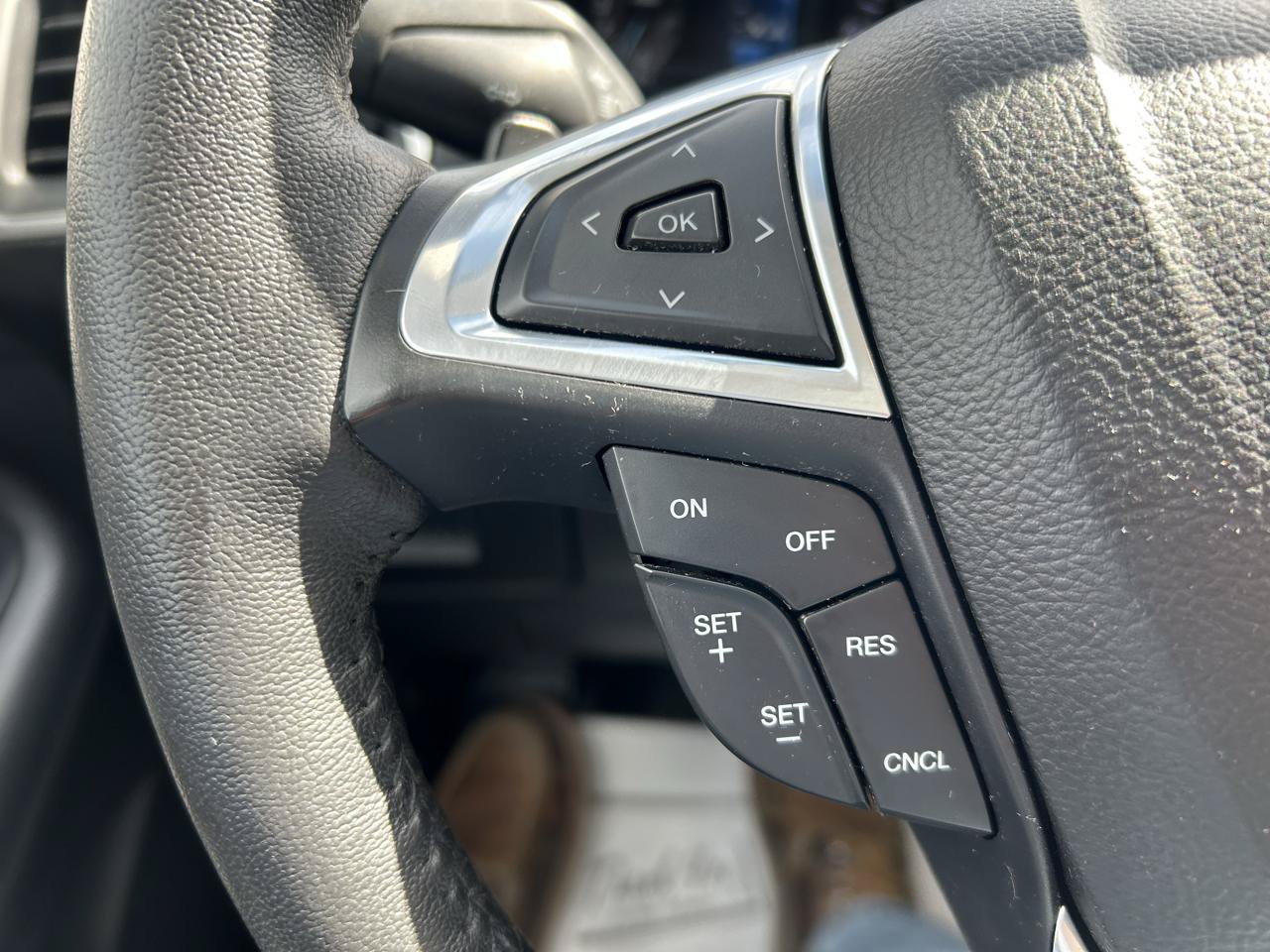 Used 2015 Ford Edge SEL w/ Equipment Group 201A FWD image 19