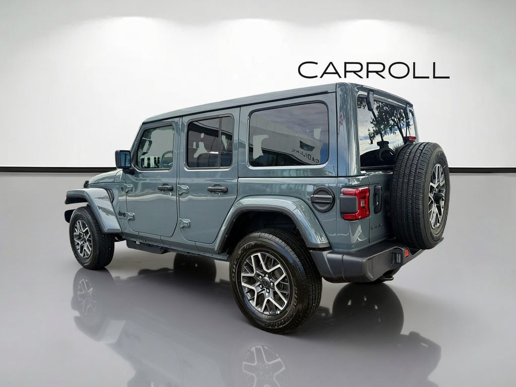 Used 2026 Jeep Wrangler Unlimited Sahara AWD/4WD image 5