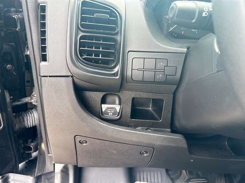 Used 2023 RAM ProMaster 2500 FWD image 10