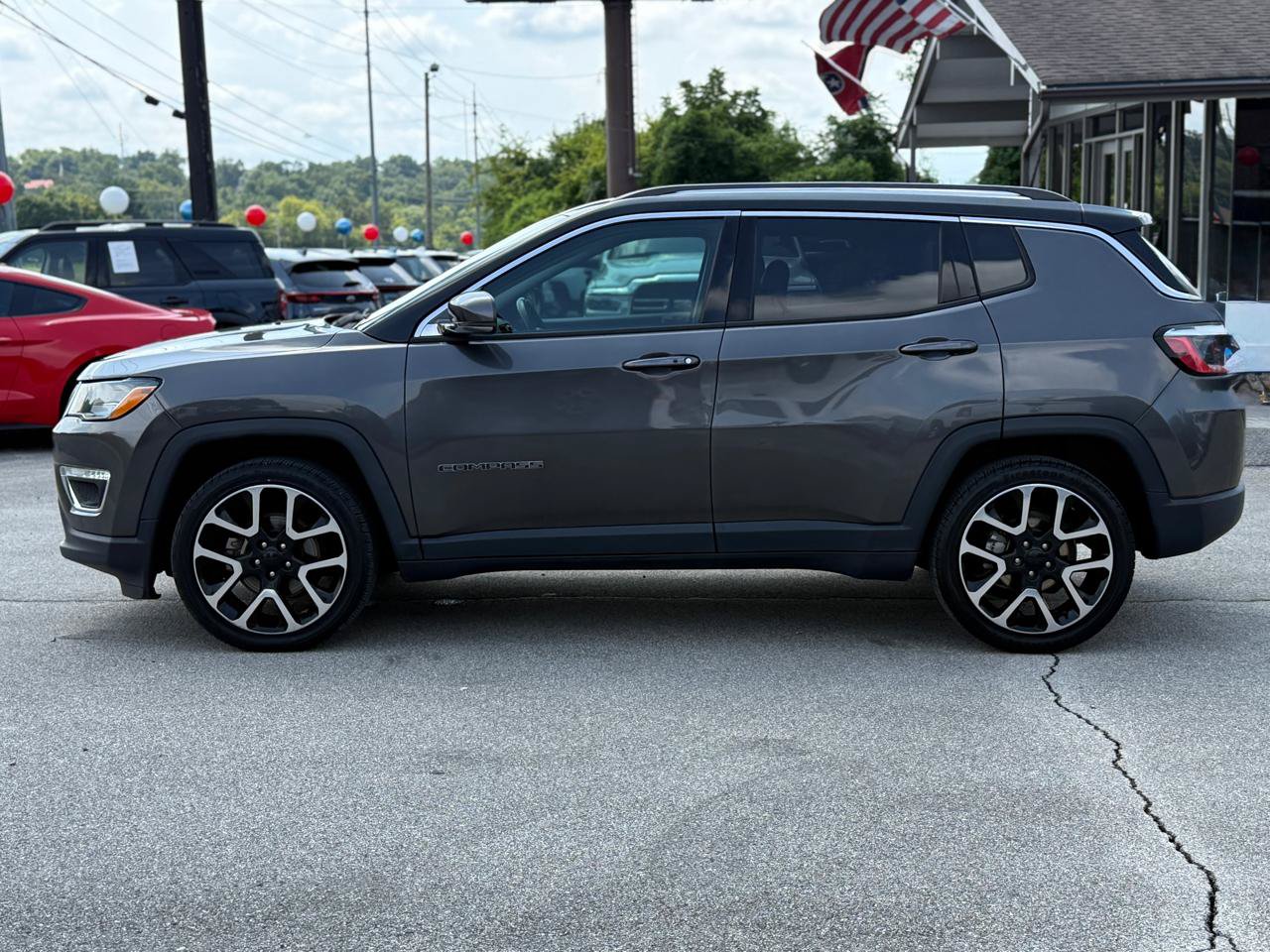 Used 2018 Jeep Compass Limited w/ Navigation Group FWD image 12