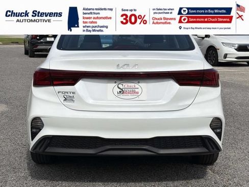 Used 2024 Kia Forte LXS FWD image 4