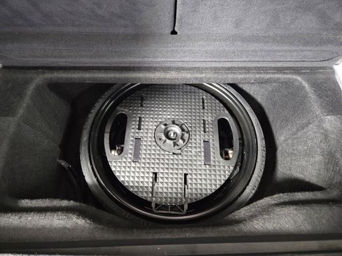 Used 2022 Rivian R1S Launch Edition image 26