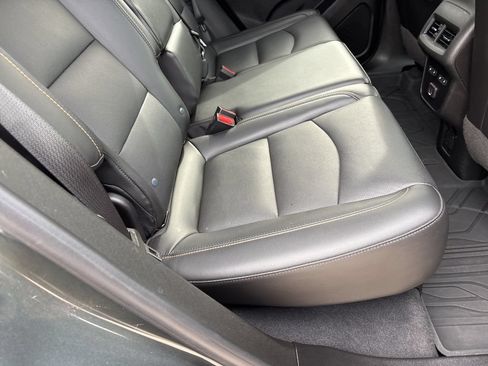 Used 2021 Chevrolet Equinox Premier AWD/4WD image 23