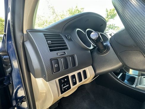 Used 2014 Toyota Tacoma PreRunner w/ SR5 Package RWD image 42