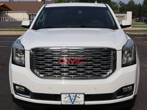 Used 2018 GMC Yukon Denali w/ Denali Ultimate Package AWD/4WD image 12